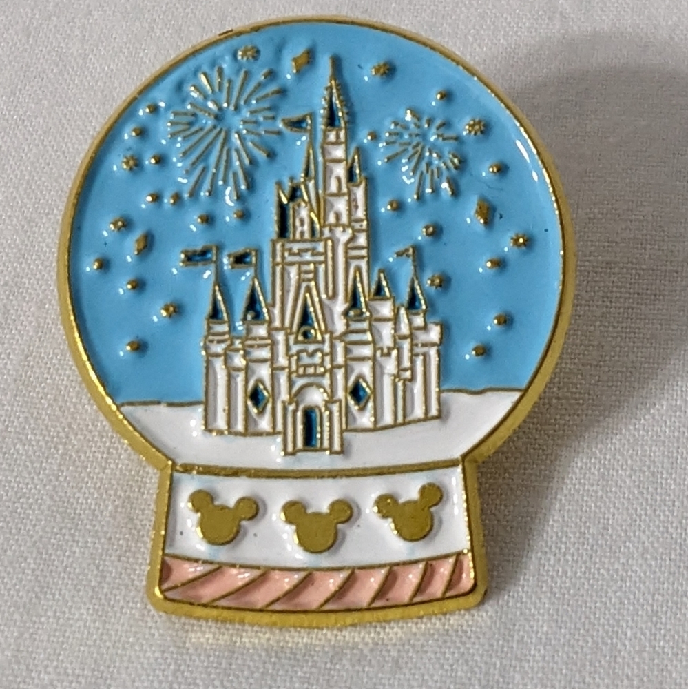 Disney Cinderella Castle Fireworks Snow Globe Enamel Pin, Brooch, NEW